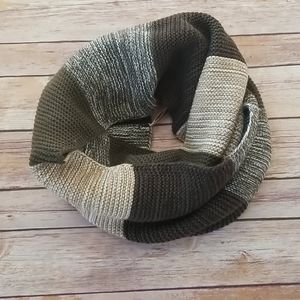 Infinity scarf